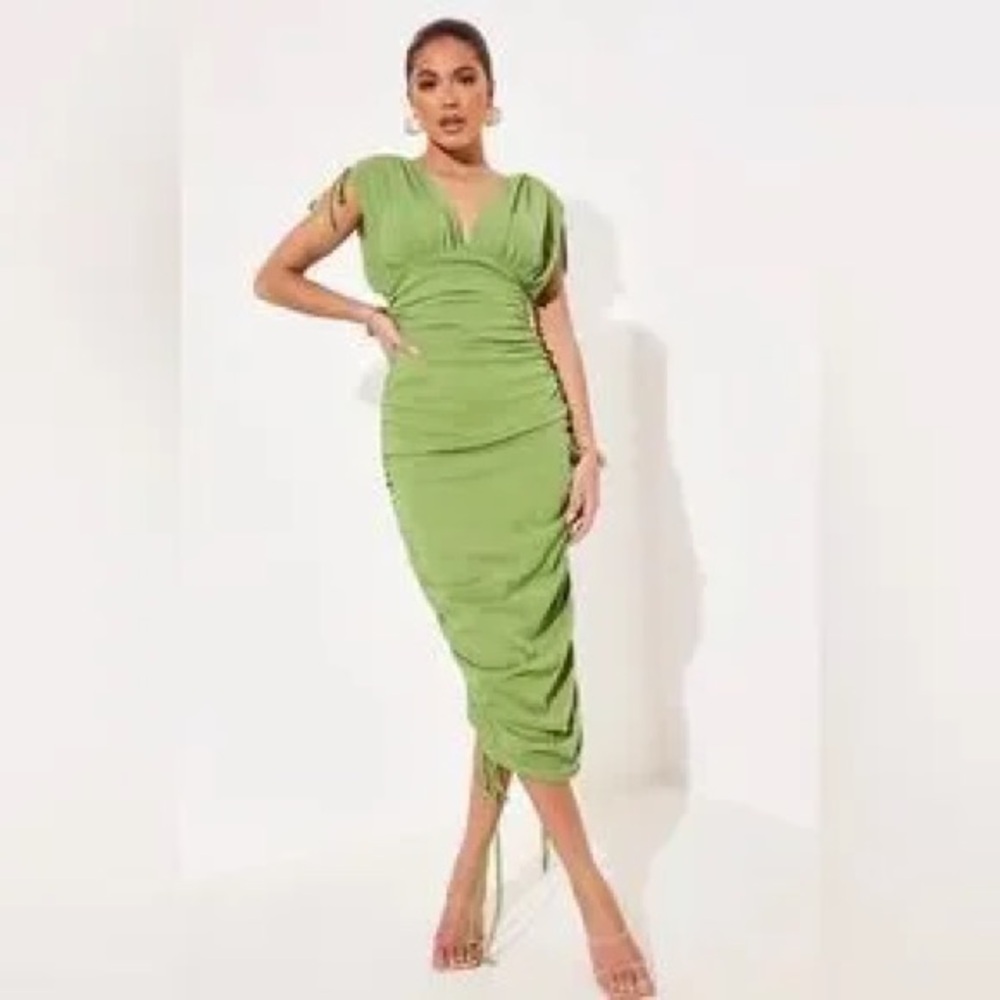 NWT PrettyLittleThing Green Chiffon Sleeveless Ruched Plunge Midi Dress Size 4